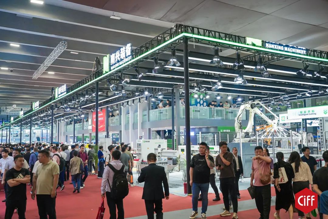 官宣！2025年中国家博会（天津）提出了“新实木时代”的全新主张，并推出技术革新举措